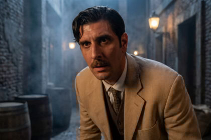 Grand Hotel επεισοδια: Ο Πατέρας του Ρήγα Επιστρέφει και τον Διαλύει Ψυχολογικά!