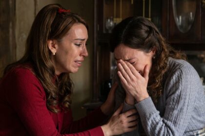 Άγιος έρωτας Ελένη: Το Δρομοκαΐτειο, το άγριο χαστούκι στην Άννα και η επιστροφή της Σοφίας που τρέμουν όλοι!