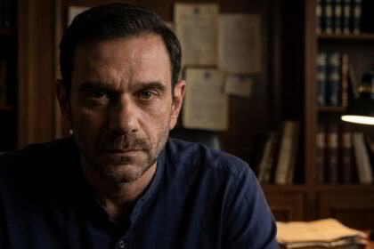 Μια νύχτα μόνο spoiler: Ο Σταύρος μαθαίνει ότι υιοθετήθηκε!