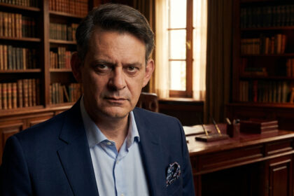 Να μ’ αγαπάς spoiler: Ο Μιχάλης «ξερνάει» δηλητήριο και βγάζει τη Ζωή τρελή – Ο Θεόφιλος σκίζει τη διαθήκη και το αρχοντικό καταρρέει!